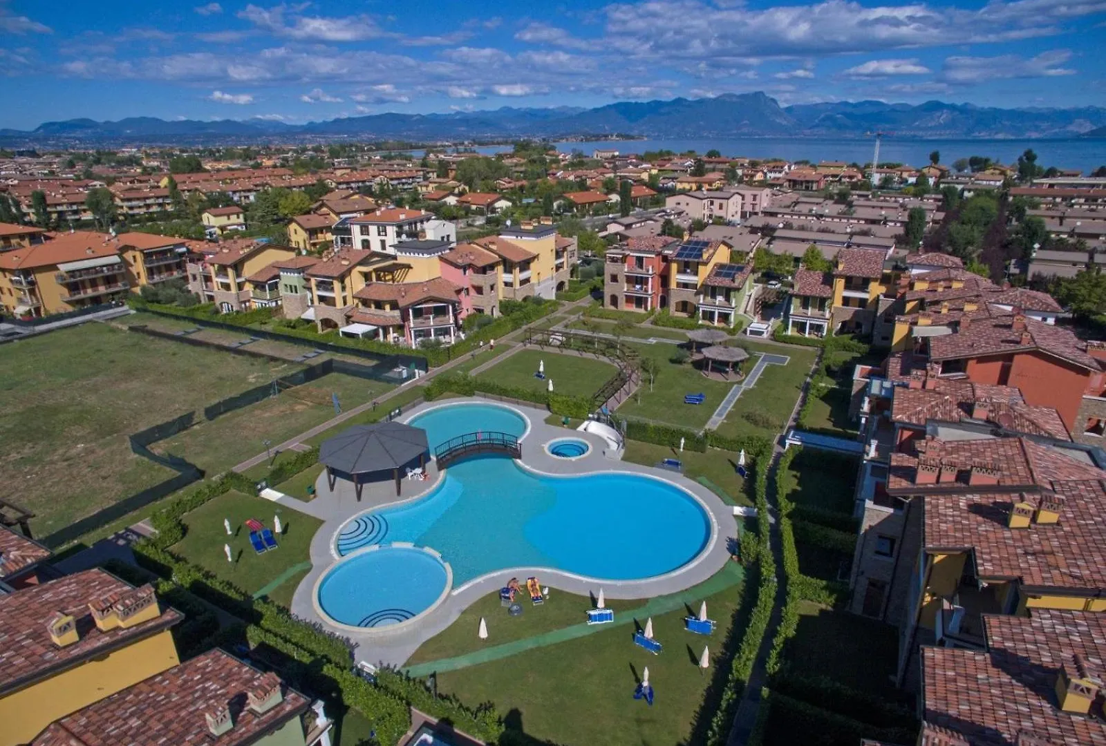 Giardino Dell Anima By Bookinggardalake سيرمِيوني