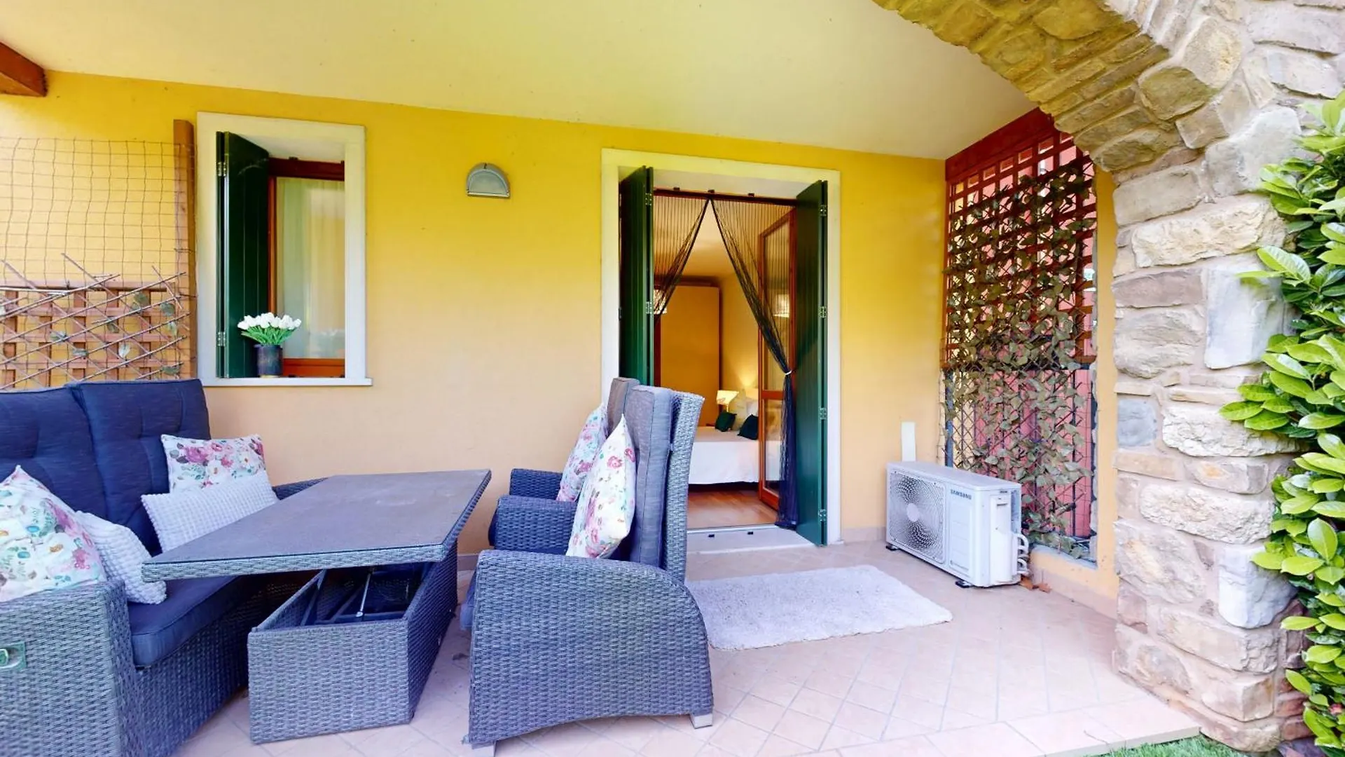 Giardino Dell Anima By Bookinggardalake Sirmione 0*,