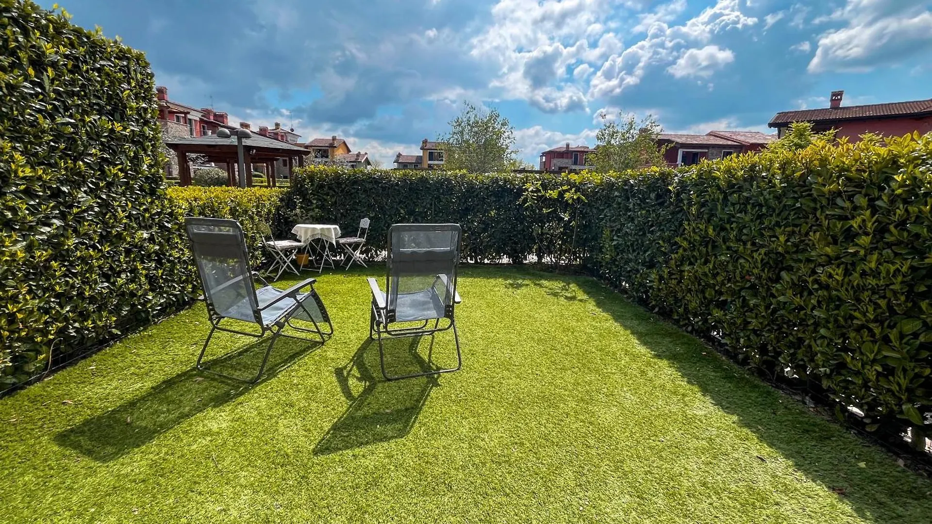 Giardino Dell Anima By Bookinggardalake Sirmione Lejlighed